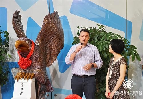 致敬匠心，迎风腾飞_