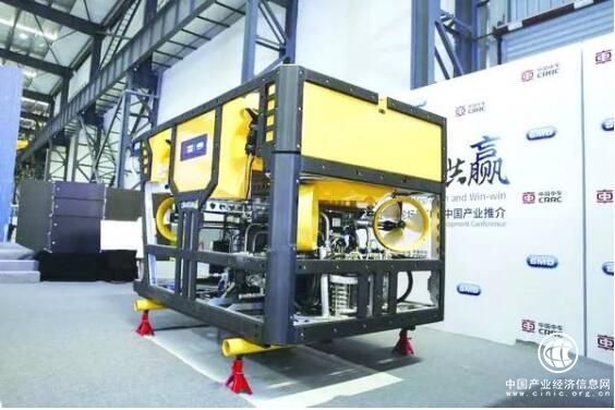 中车造深海“大力士”轻松提起4吨的重物