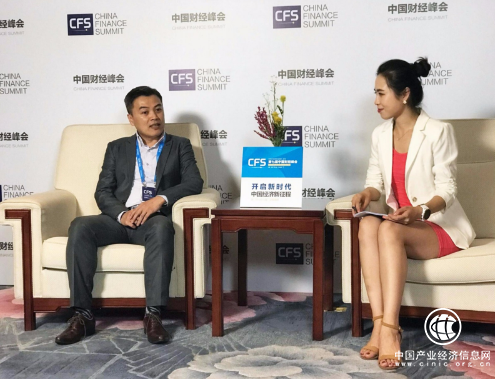 中国财经峰会现场采访联合通商科技DP事业群高级总监许涵云先生