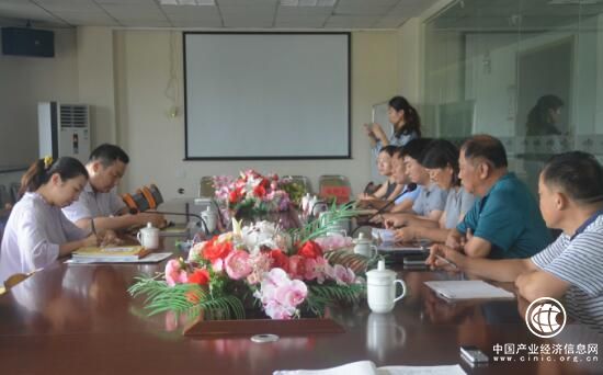 山东大学经济学院副院长石绍宾到百枣纲目考察