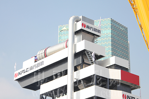 南方路机：致力打造平台型企业