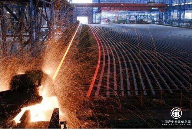 武钢自主研发“淬火轨”运了800吨到东南亚铺铁路