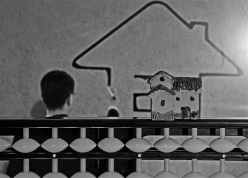 楼市降温“房闹”又重来 降价恐惧症折射投机者畸形心态