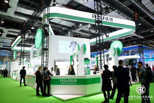 深化本土化战略 富士胶片全线产品亮相首届进博会