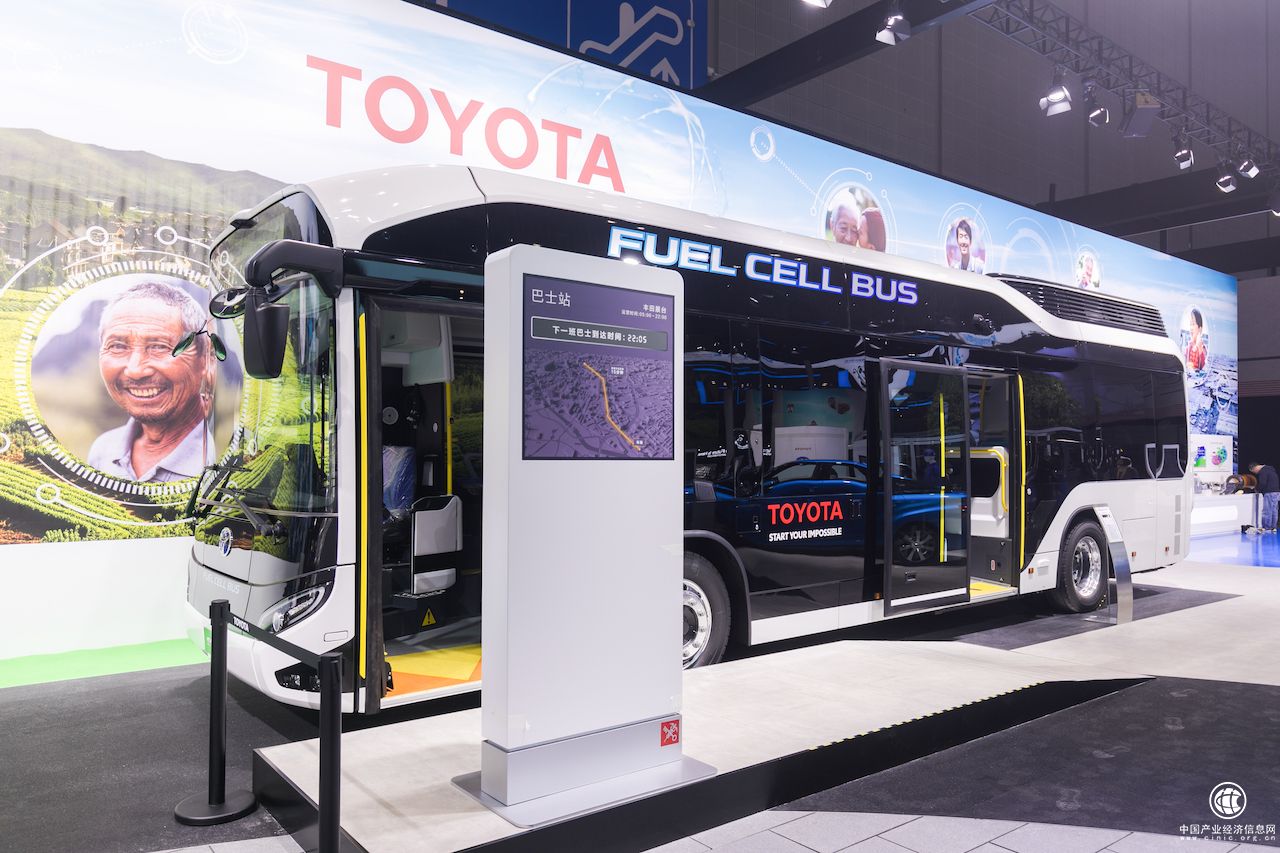 燃料电池巴士SORA