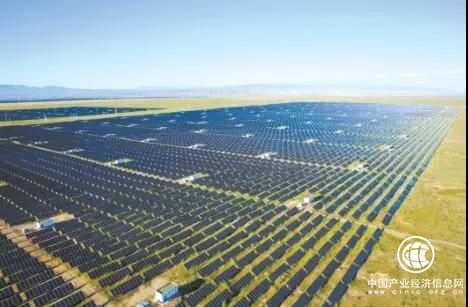 利尔阳光光伏清洁机器人：冬季光伏组件一劳永逸的清洗方法