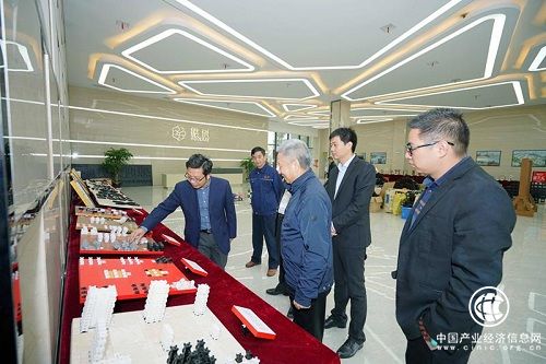 孔泾源理事长视察粤港模科 梳理模块化营销新方式