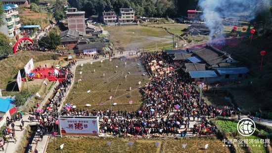 全民大田旅游热，2018年晒猪节两万多人来相会