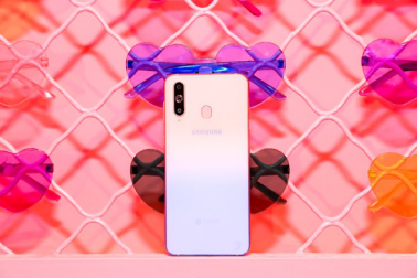 女神节，三星Galaxy A8s独角精灵版成就方寸之间的梦幻之美