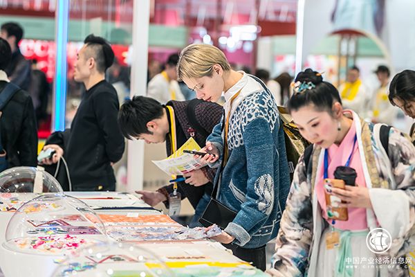 2019中国国际纺织面料及辅料（春夏）博览会盛大启幕图4