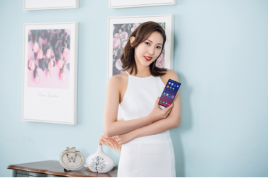 三星再出招，苹果会掉队吗？安卓机皇Galaxy S10系列人气旺