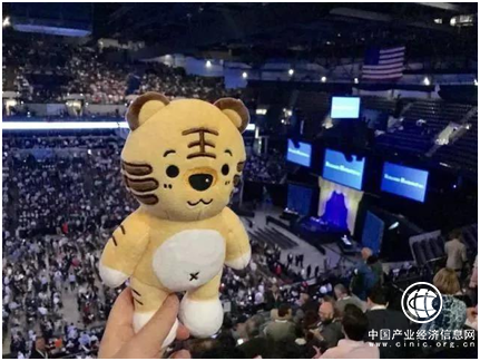 或是最后一场的巴菲特股东大会？老虎证券与投资者一起亲历现场