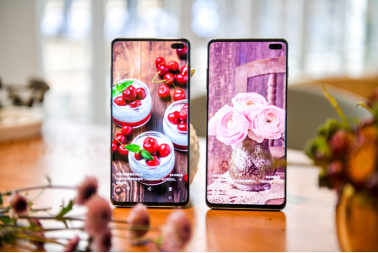 手机屏幕实力PK！三星Galaxy S10+全方位碾压P30 Pro