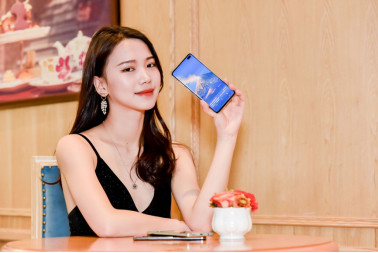 三星Galaxy S10，智能手机界的“多面手”