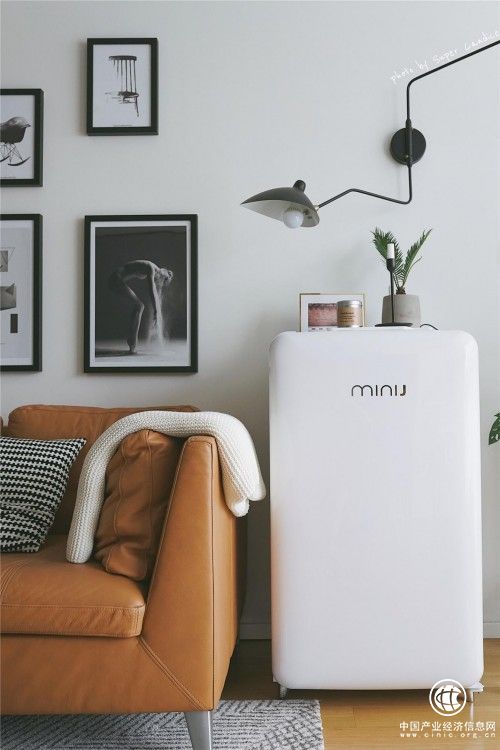 化妆品冰箱 就选网红潮牌小吉