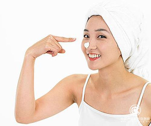 脸上痘痘频发怎么办？玉泽祛痘系列产品被誉为“战痘神器”