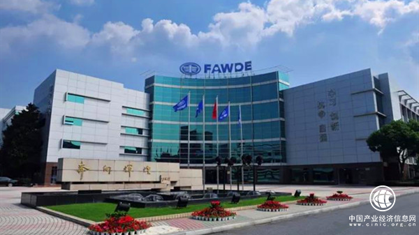 “国六”创优绿色环保发动机 锡柴赢定蓝天保卫战