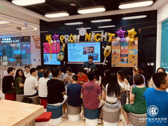 “重返校园”，华尔街英语天津学习中心举办Prom Night Party