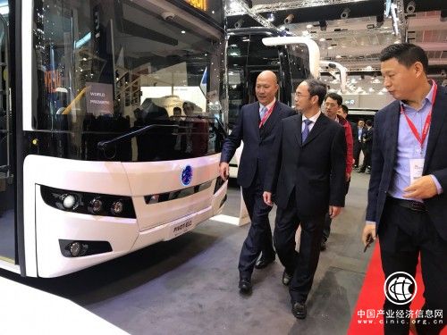 让欧洲领略中国智造 金旅客车携四款产品亮相世界客车博览会