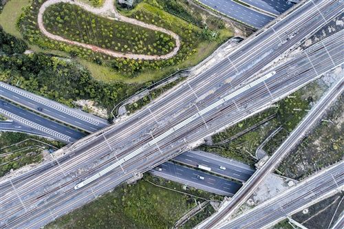 粤桂黔滇高铁经济带 助力区域协调发展