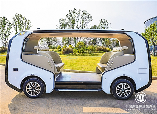 首条自动驾驶商用运营线路落地武汉 智能网联汽车正驶来