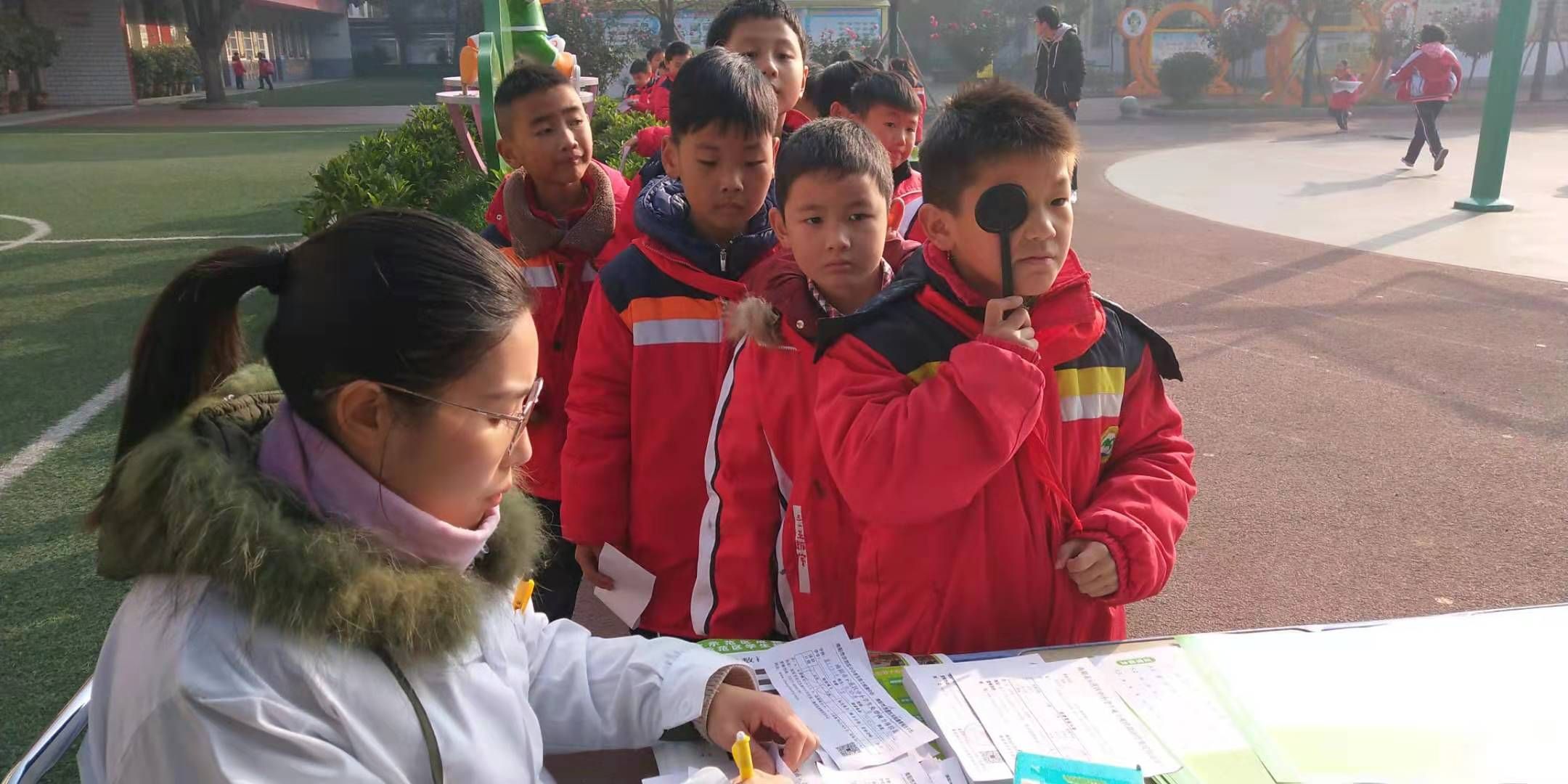 河南省南阳市第39小学：关注学生视力健康 视力普查进校园