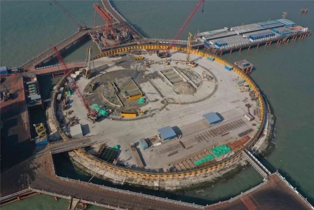 世界最大海中锚碇进入实体施工阶段