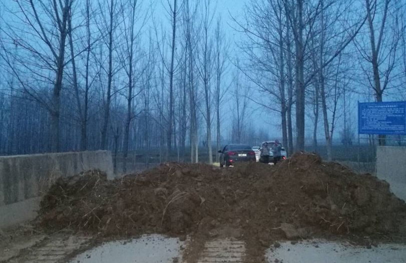 医生遭遇返程难 抗疫“封路”如何避免一刀切？多部委已就此发声