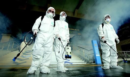 企业“防疫战”怎么打？减免租金、推出无接触配送服务……