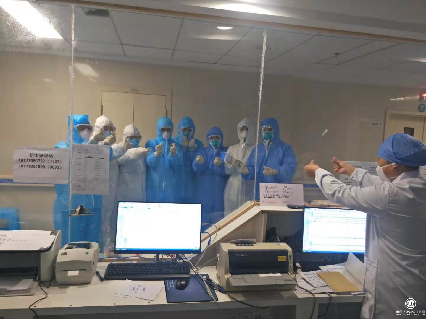 战疫故事 | 黄岗日记3：彻夜忙碌，只为患者平安