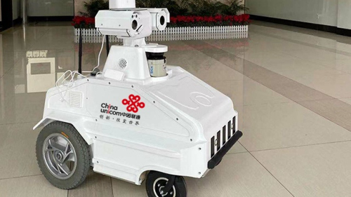 智慧抗疫|浙江联通5G测温巡警机器人出动！