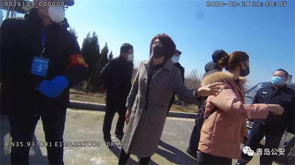 任性闯卡 肆意打人 拘留十天不叨叨