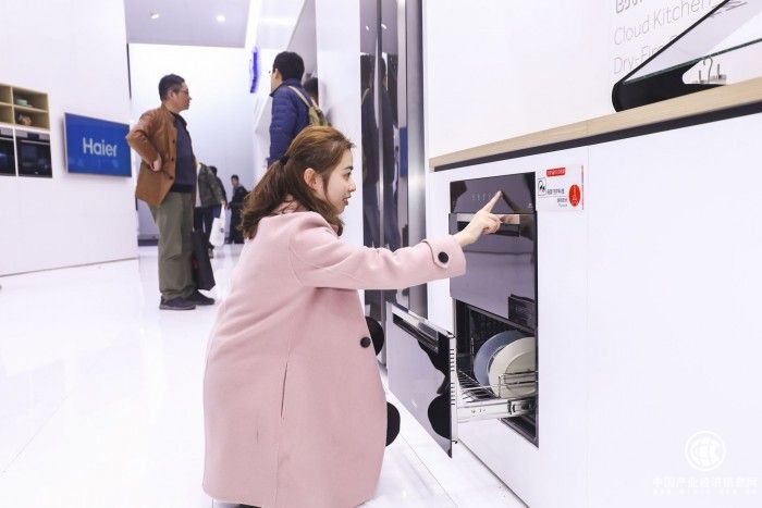 普通消毒柜60分钟达一星级标准，海尔最快10分钟达二星级效果