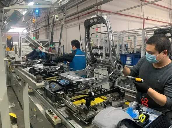 疫情防控形势好转 多地复工复产进入“快进”模式