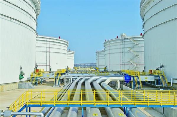 山东自贸区首个油品政策成果落地青岛港