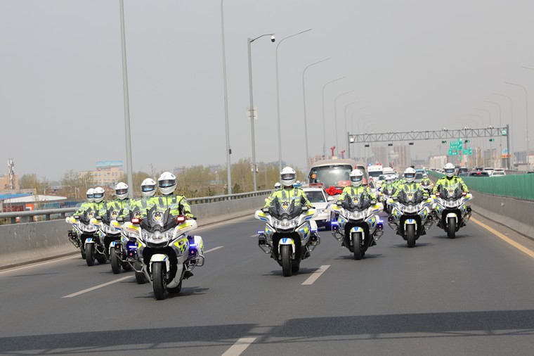 视频·英雄荣归Ⅱ｜春天，温暖了大地；你们，温暖了四季