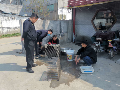 向餐饮油烟再“亮剑”，临沂城管守卫“西城蓝”