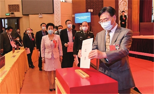市人大代表热议加快打造“世界工业互联网之都”