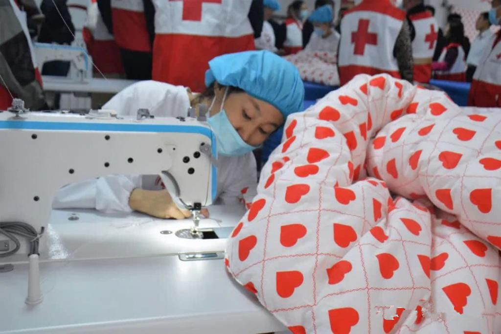 鄂尔多斯市首个扶贫车间投入运营