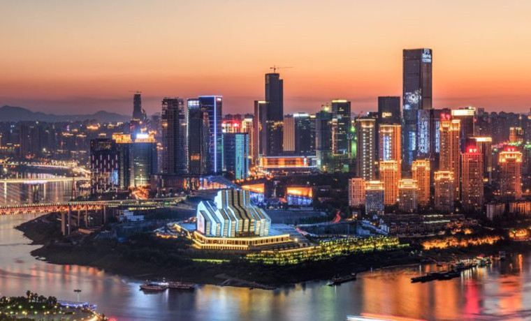 川渝两地代表委员热议成渝地区双城经济圈建设 成渝“东西对进” 中间区域如何崛起