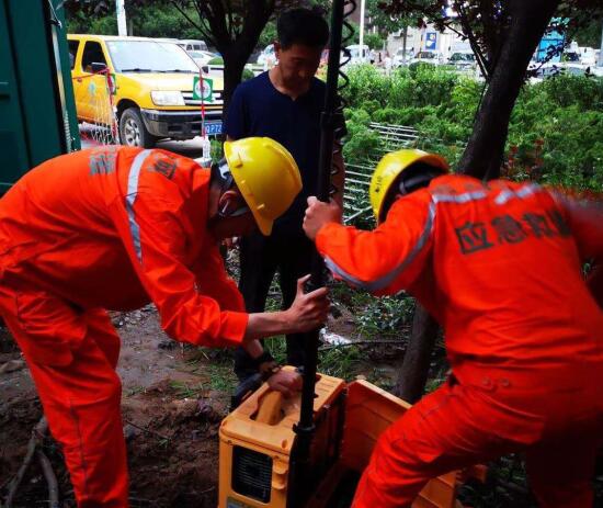 “陀螺”电工艾东润：用“党性”守护3400公里10kV线路