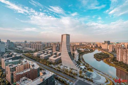 成都上半年实现GDP8298.63亿元 同比增长0.6%