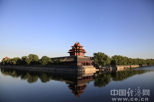 故宫博物院今起日预约12000人 8月开放餐饮等场所