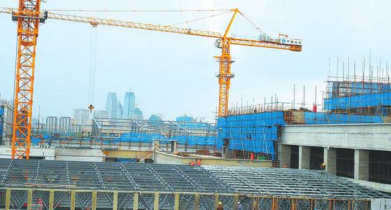 大庆市高新区19个省百大项目施工上岗人员超1.7万人