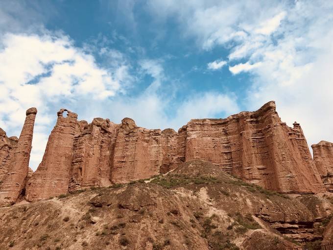 “超级黄金周”： 新晋“网红”大西北热度暴增475%