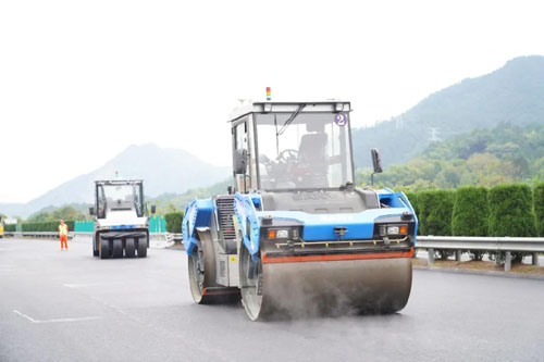 连创3项全球纪录！三一无人装备在这条高速上演施工大秀