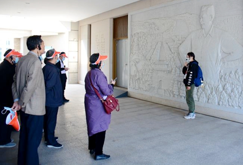 郯城县粮食和物资储备中心退休老人赴周恩来纪念馆接受教育