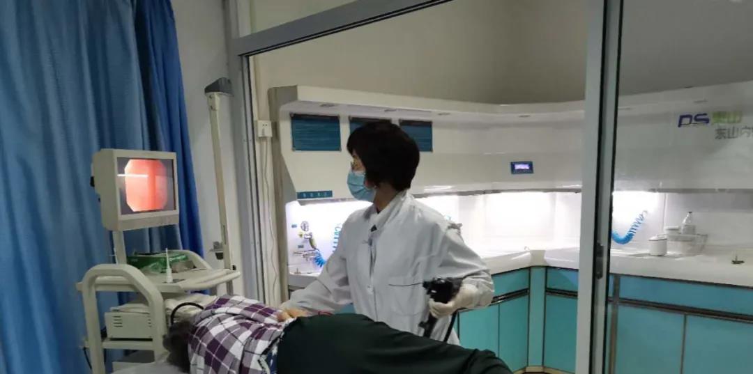 老人长期被胀气、反酸困扰纠缠 | 德州联合医院脾胃科镜下扫除多枚“炸弹”