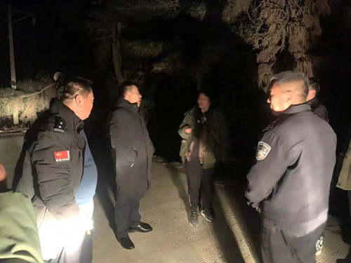 一晚两次救助：蒙山公安危难时刻显本色