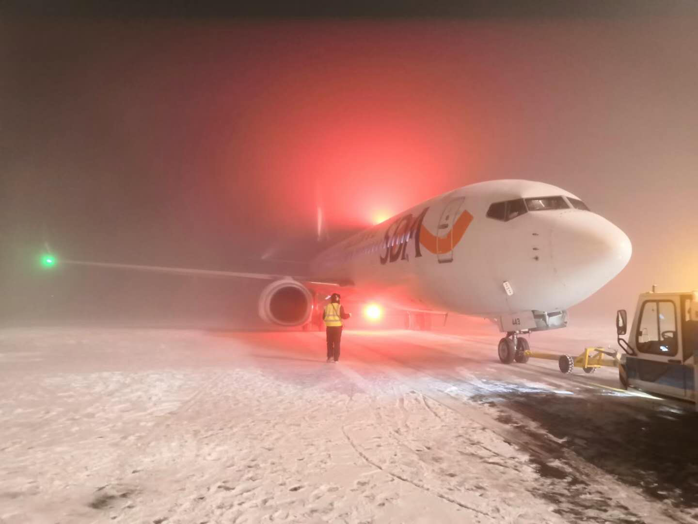 雾锁乌市 山航先行